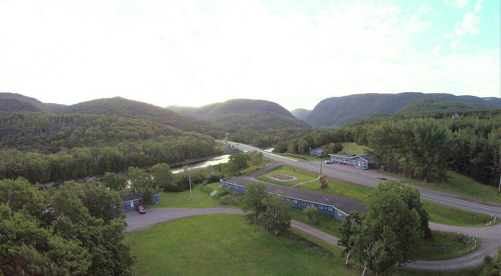 Cornerstone Motel Шетикам Экстерьер фото