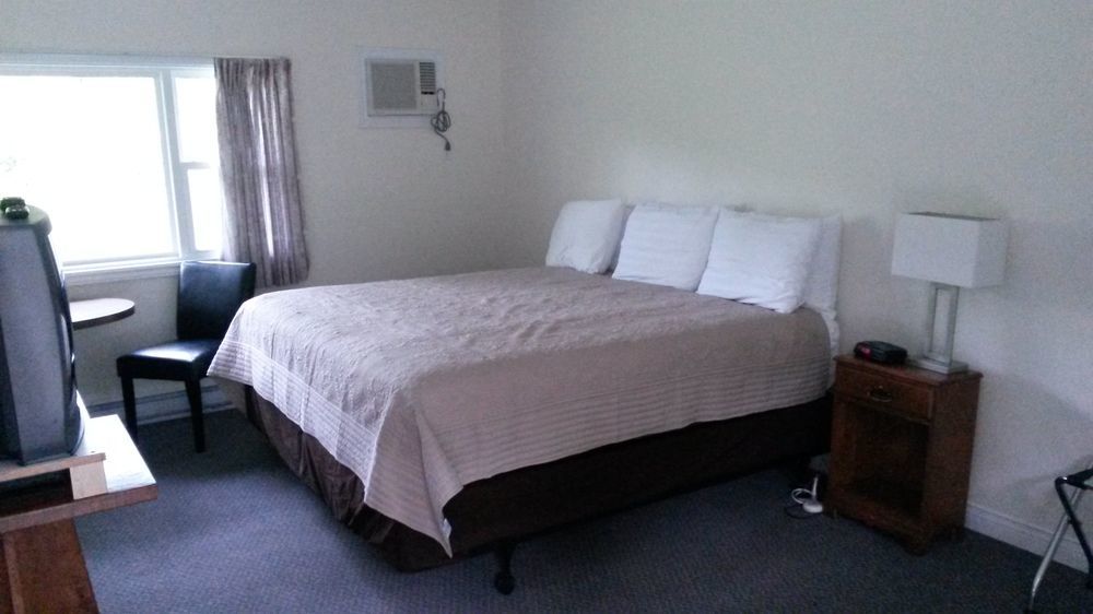 Cornerstone Motel Шетикам Экстерьер фото