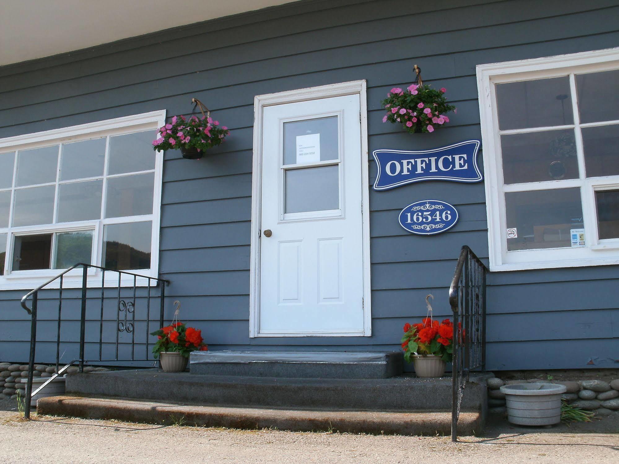 Cornerstone Motel Шетикам Экстерьер фото